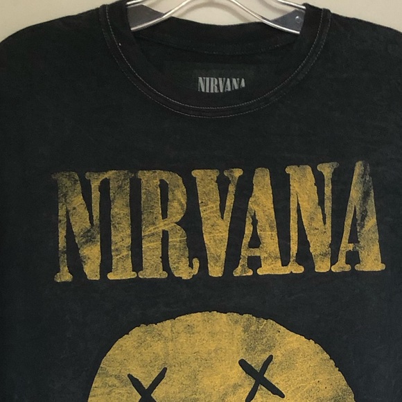 Nirvana Smiley Merch Vintage  Black T Shirt - Picture 2 of 4